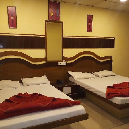 Hotel Diplomat Inn New Delhi Ngoại thất bức ảnh